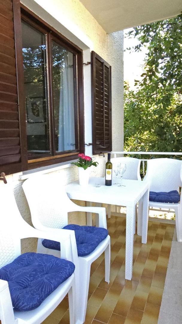 Apartment Jole - A4 -Two Bedrooms - Close To The City Center Пореч Екстериор снимка