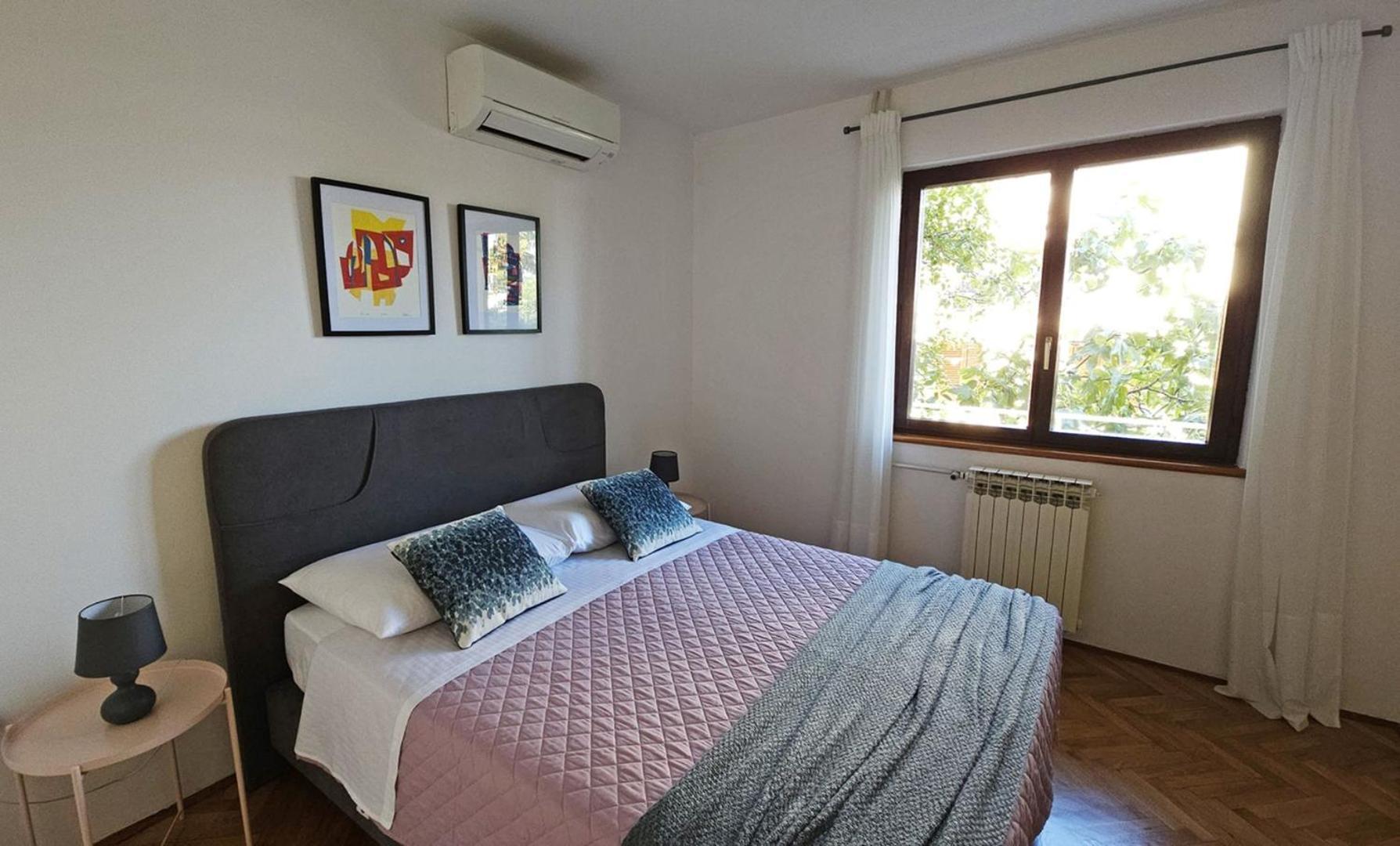 Apartment Jole - A4 -Two Bedrooms - Close To The City Center Пореч Екстериор снимка