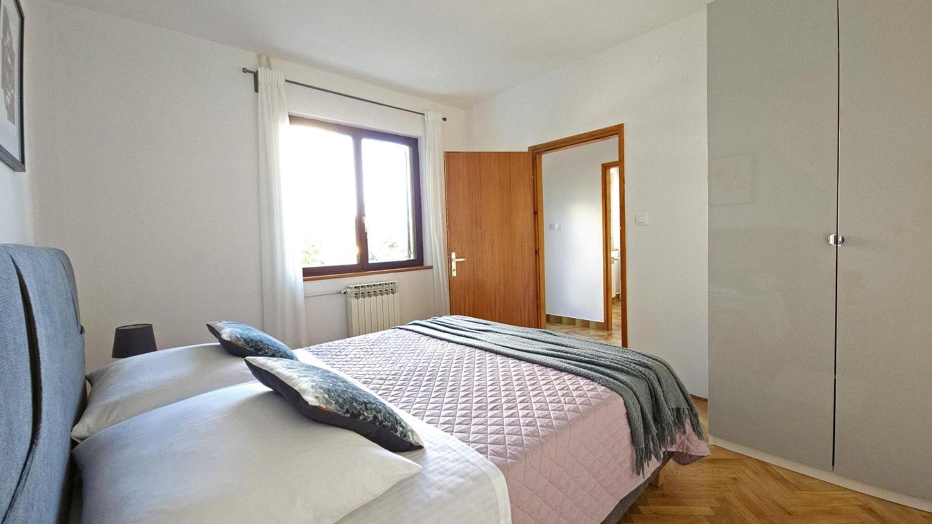 Apartment Jole - A4 -Two Bedrooms - Close To The City Center Пореч Екстериор снимка